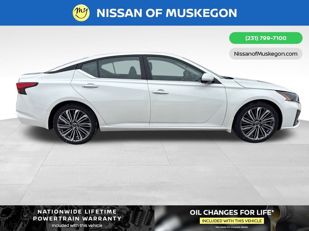New 2025 Nissan Altima 2.5 SL image 8