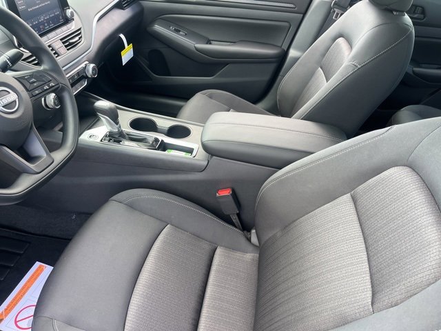 Used 2025 Nissan Altima 2.5 S image 17