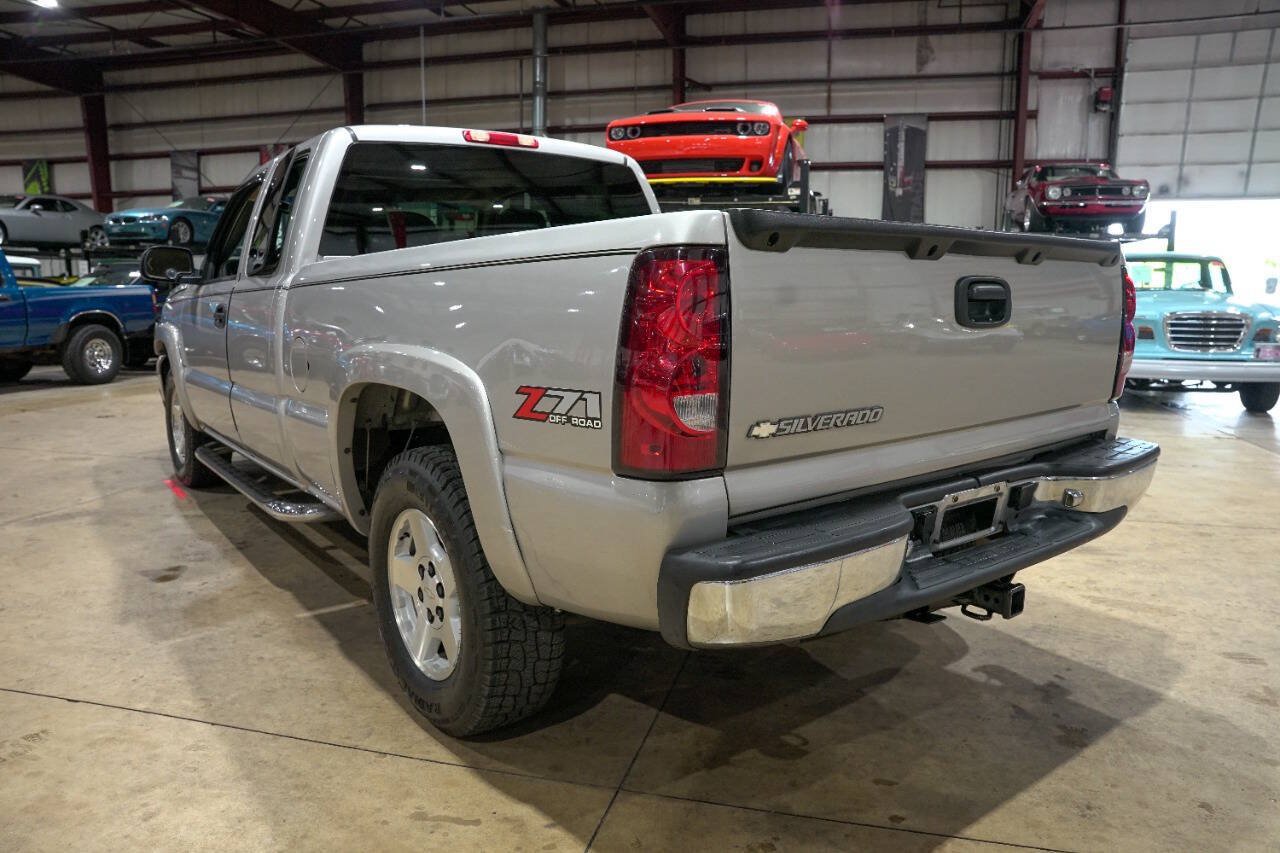 Used 2006 Chevrolet Silverado 1500 LT w/ Onstar Plus Package AWD/4WD image 6
