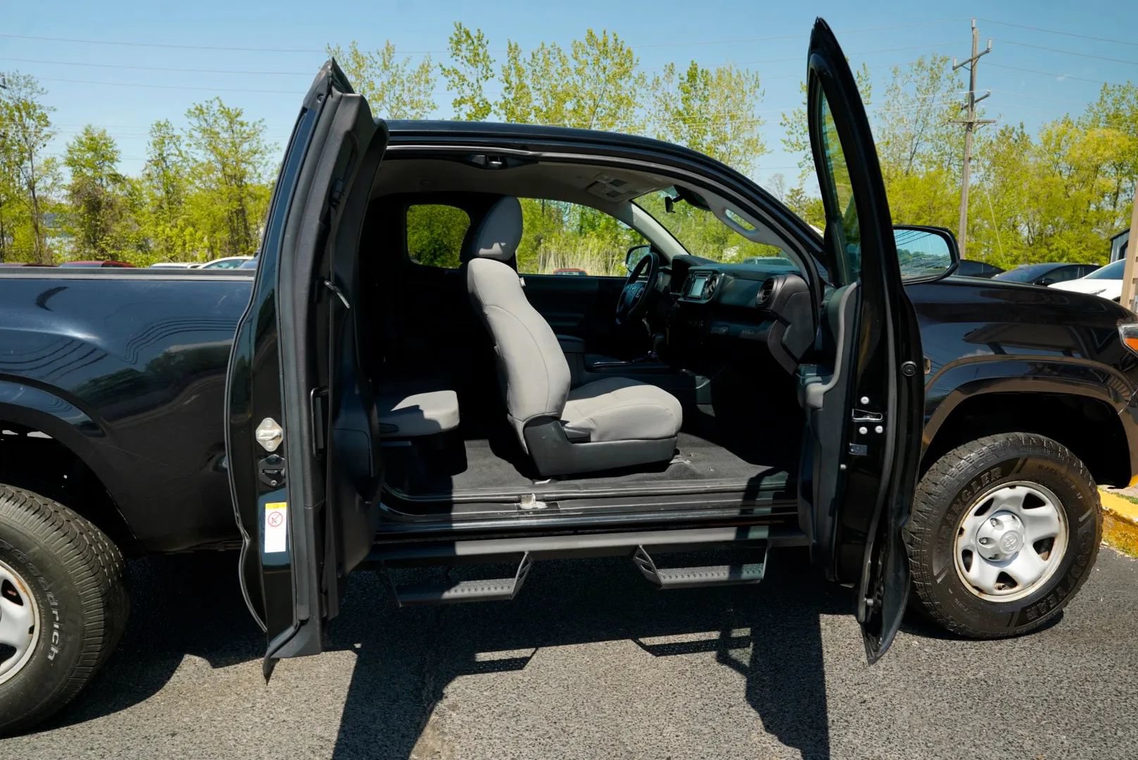 Used 2019 Toyota Tacoma SR w/ SR Convenience Package AWD/4WD image 24