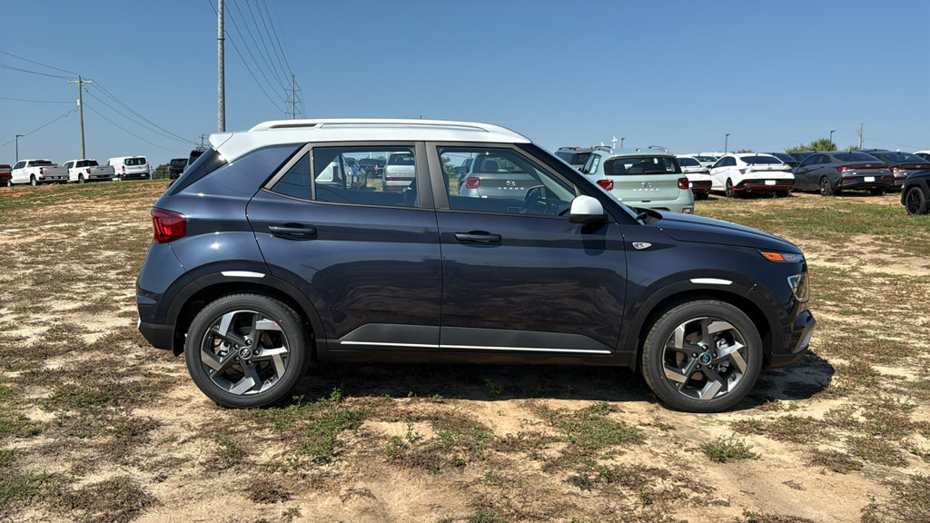 New 2026 Hyundai Venue SEL FWD image 8