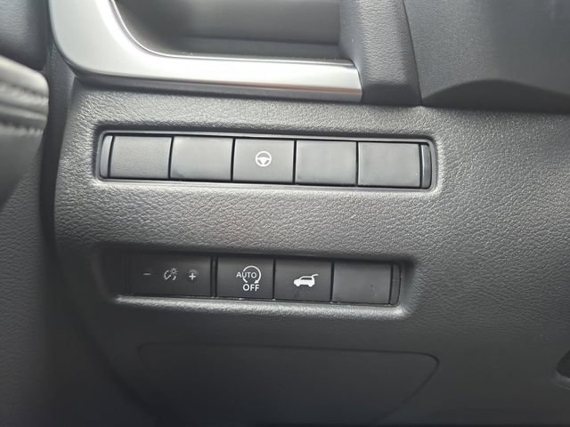 New 2026 Nissan Rogue Dark Armor AWD/4WD image 10