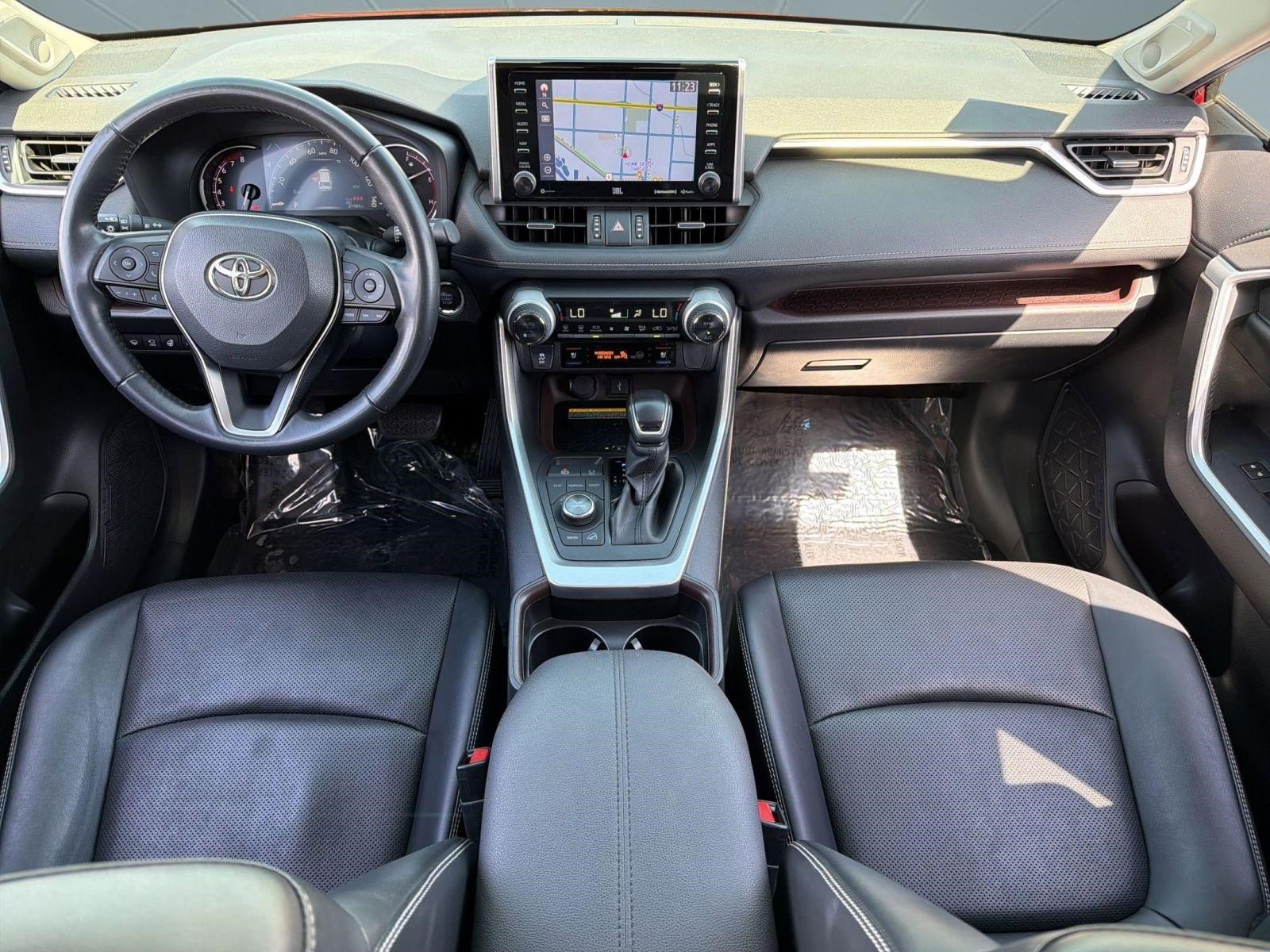 Used 2021 Toyota RAV4 Limited image 16