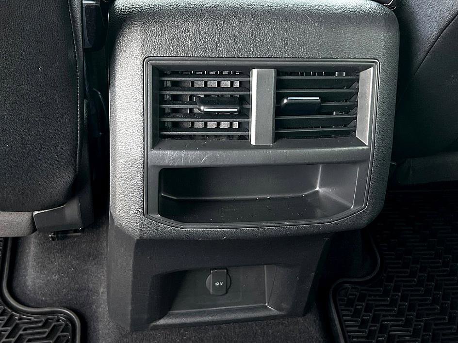 Used 2023 Volkswagen Atlas Cross Sport SE image 10