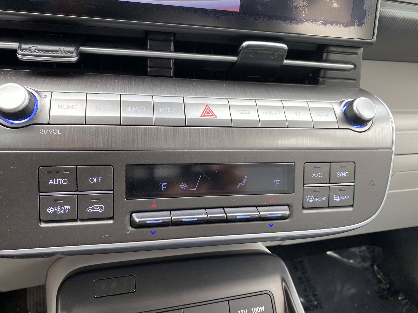 Used 2025 Hyundai Kona SE FWD image 15
