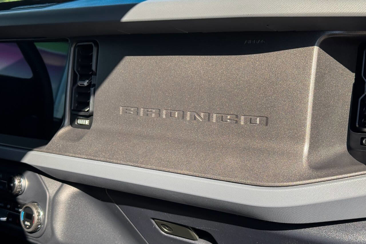 Used 2024 Ford Bronco Big Bend image 16