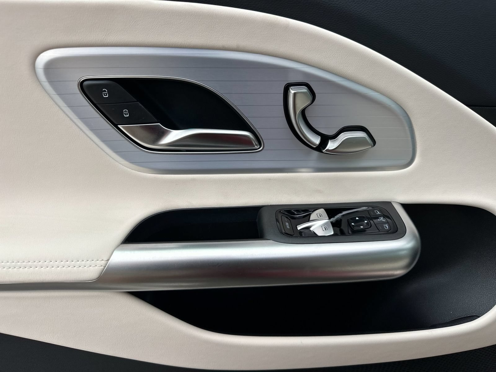 New 2027 Mercedes-Benz CLA 250+ image 11