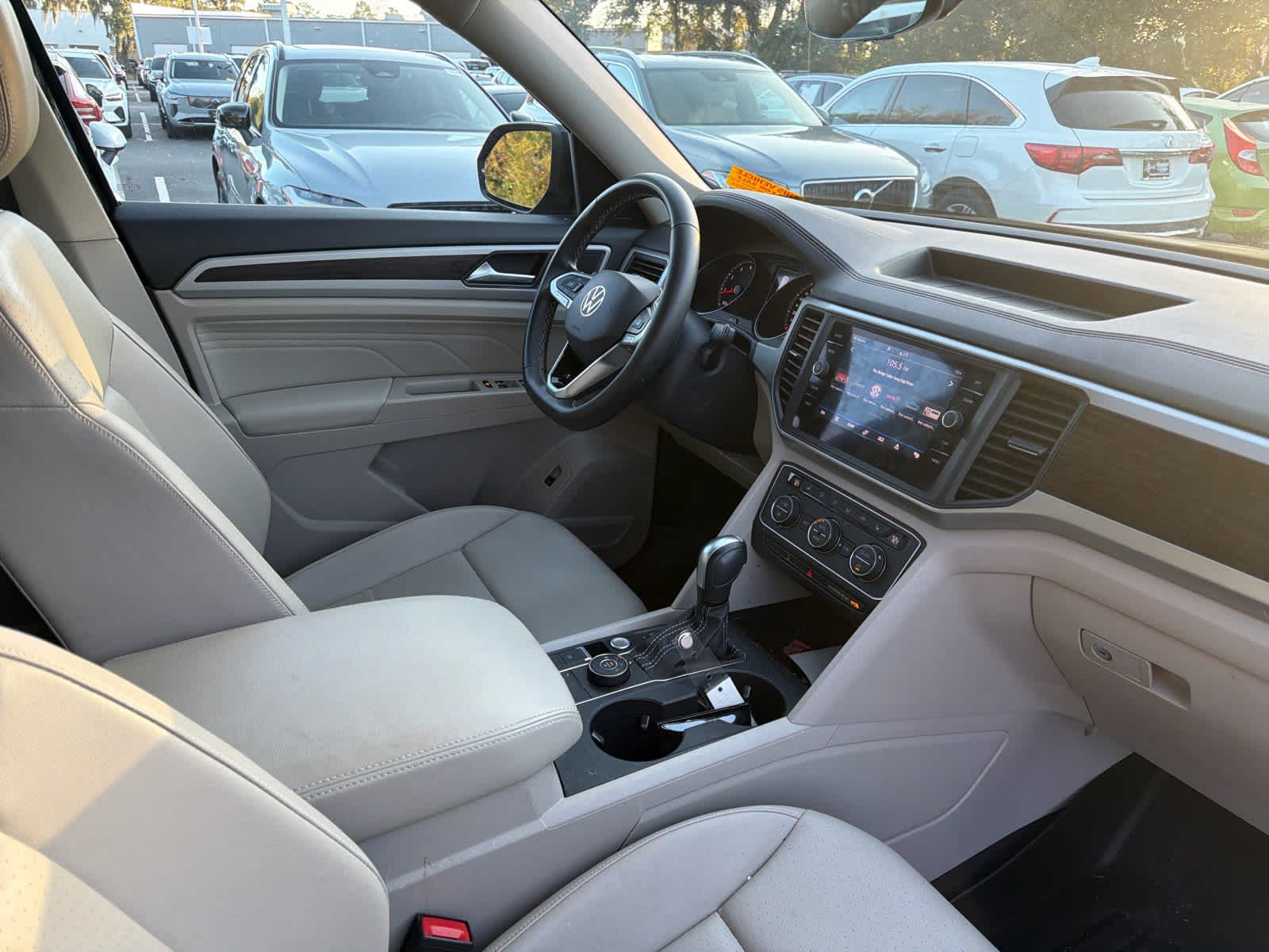 Used 2021 Volkswagen Atlas SE image 19