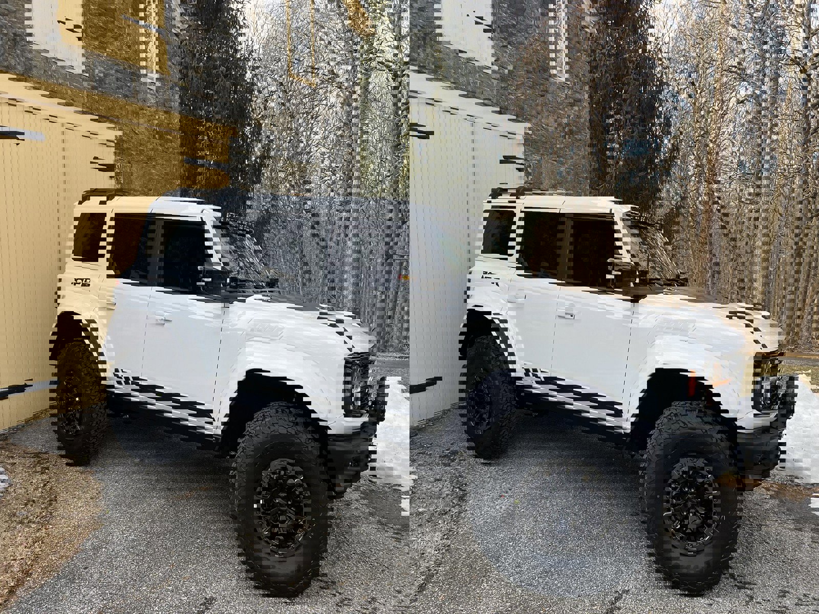 Used 2024 Ford Bronco Raptor w/ Interior Carbon Fiber Pack 6 image 1