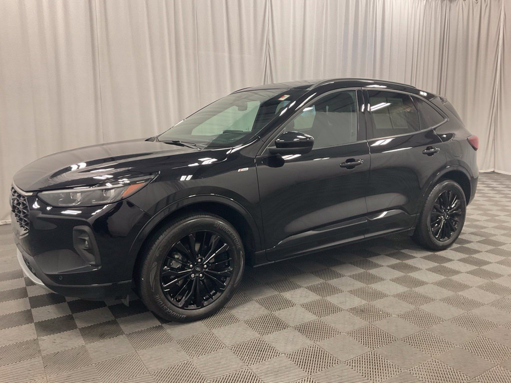 Used 2025 Ford Escape ST-Line Elite w/ Premium Technology Package AWD/4WD image 9