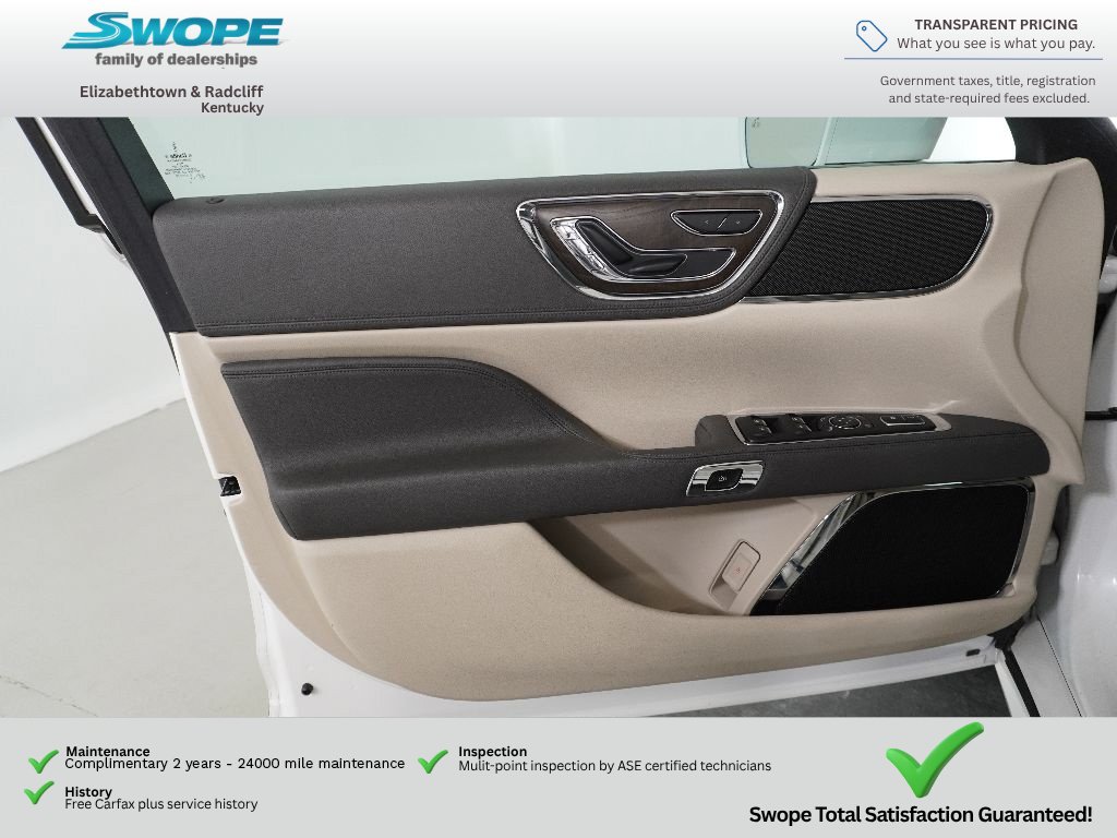 Used 2017 Lincoln Continental Select w/ Technology Package FWD image 13