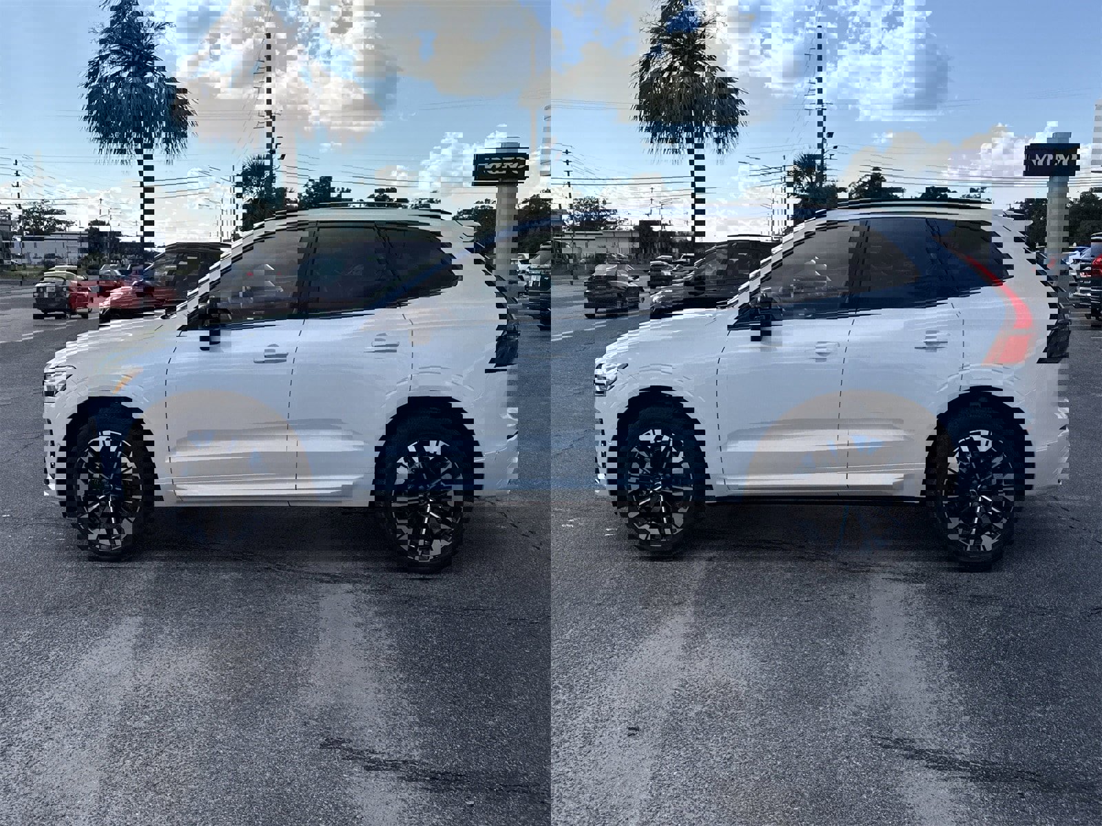 New 2026 Volvo XC60 B5 Plus w/ Protection Package Premier image 2