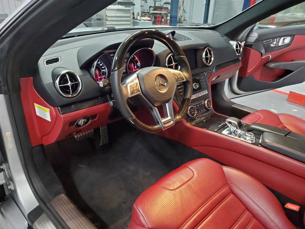 Used 2014 Mercedes-Benz SL 63 AMG image 11