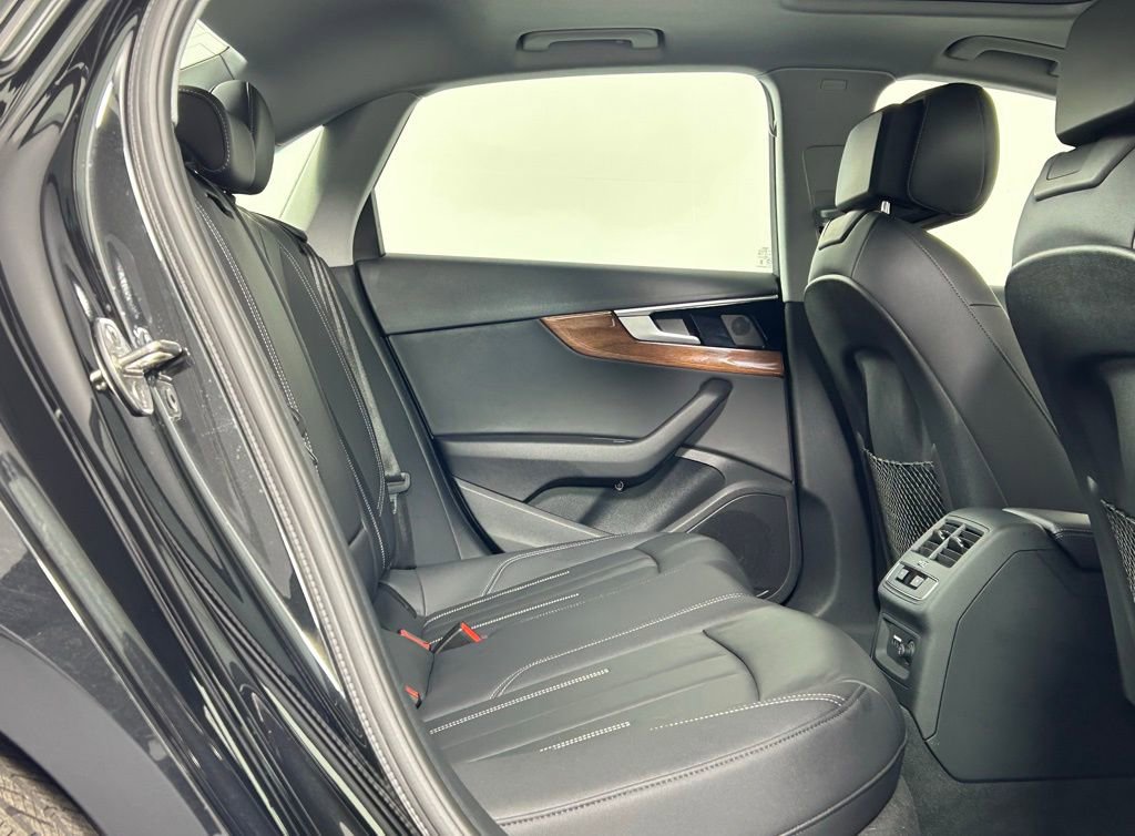 Used 2025 Audi A4 2.0T Premium image 13