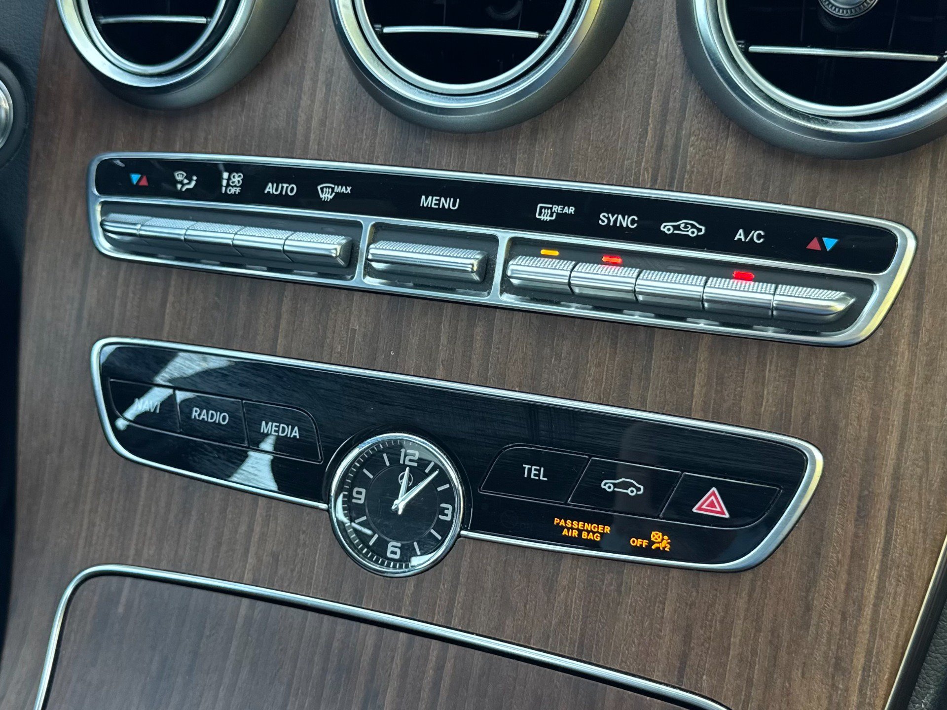 Used 2019 Mercedes-Benz C 300 4MATIC Sedan image 25