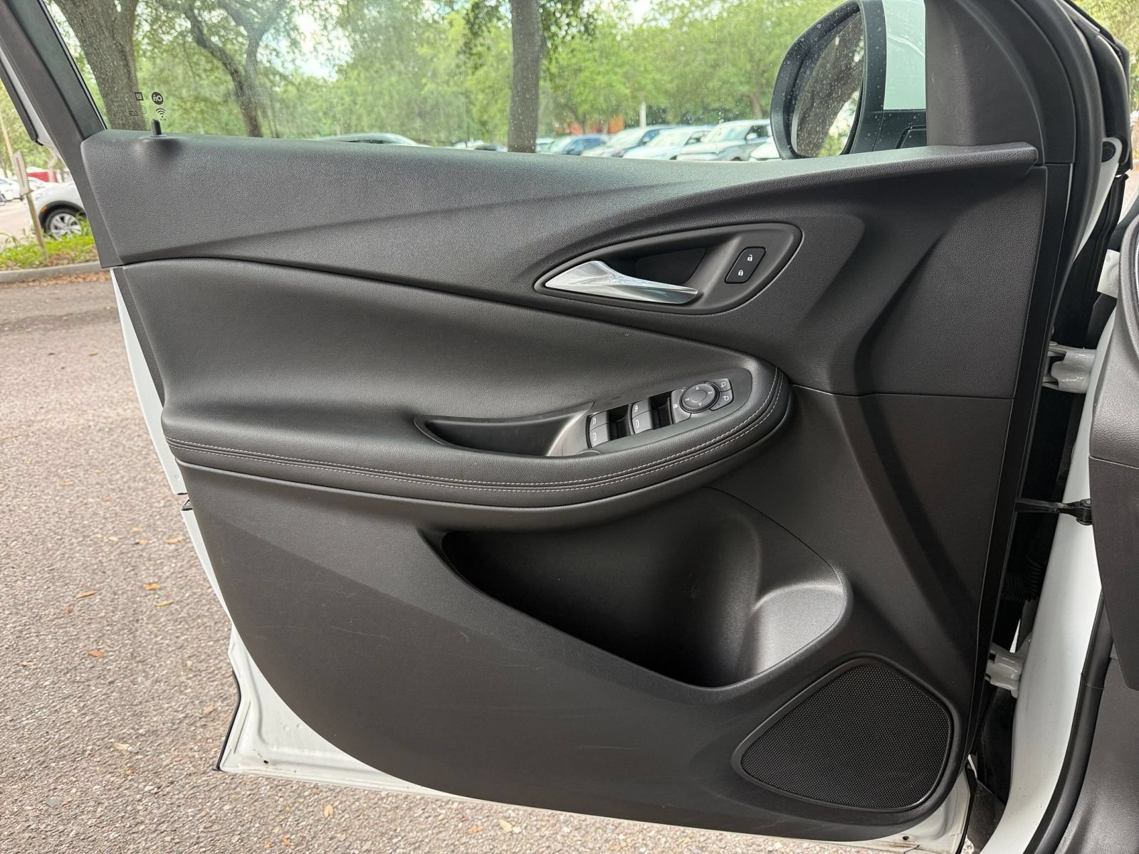 Used 2025 Buick Encore GX Preferred FWD image 18