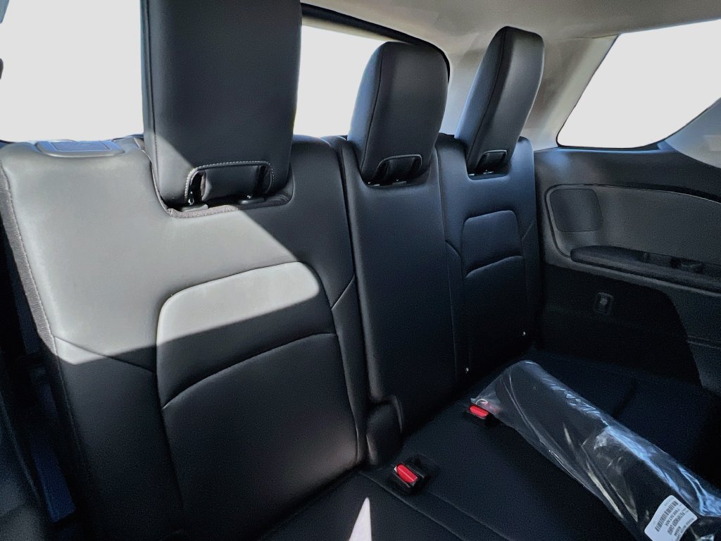 New 2026 Nissan Pathfinder SL FWD image 26