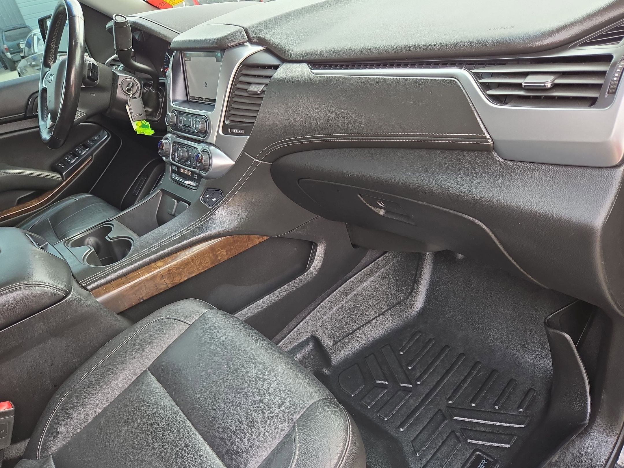 Used 2019 Chevrolet Suburban LT image 28