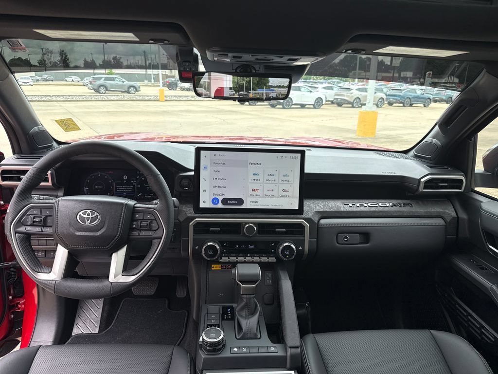 Used 2025 Toyota Tacoma Limited AWD/4WD image 21