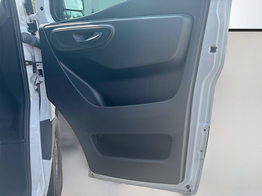 Used 2023 Mercedes-Benz Sprinter 2500 image 21