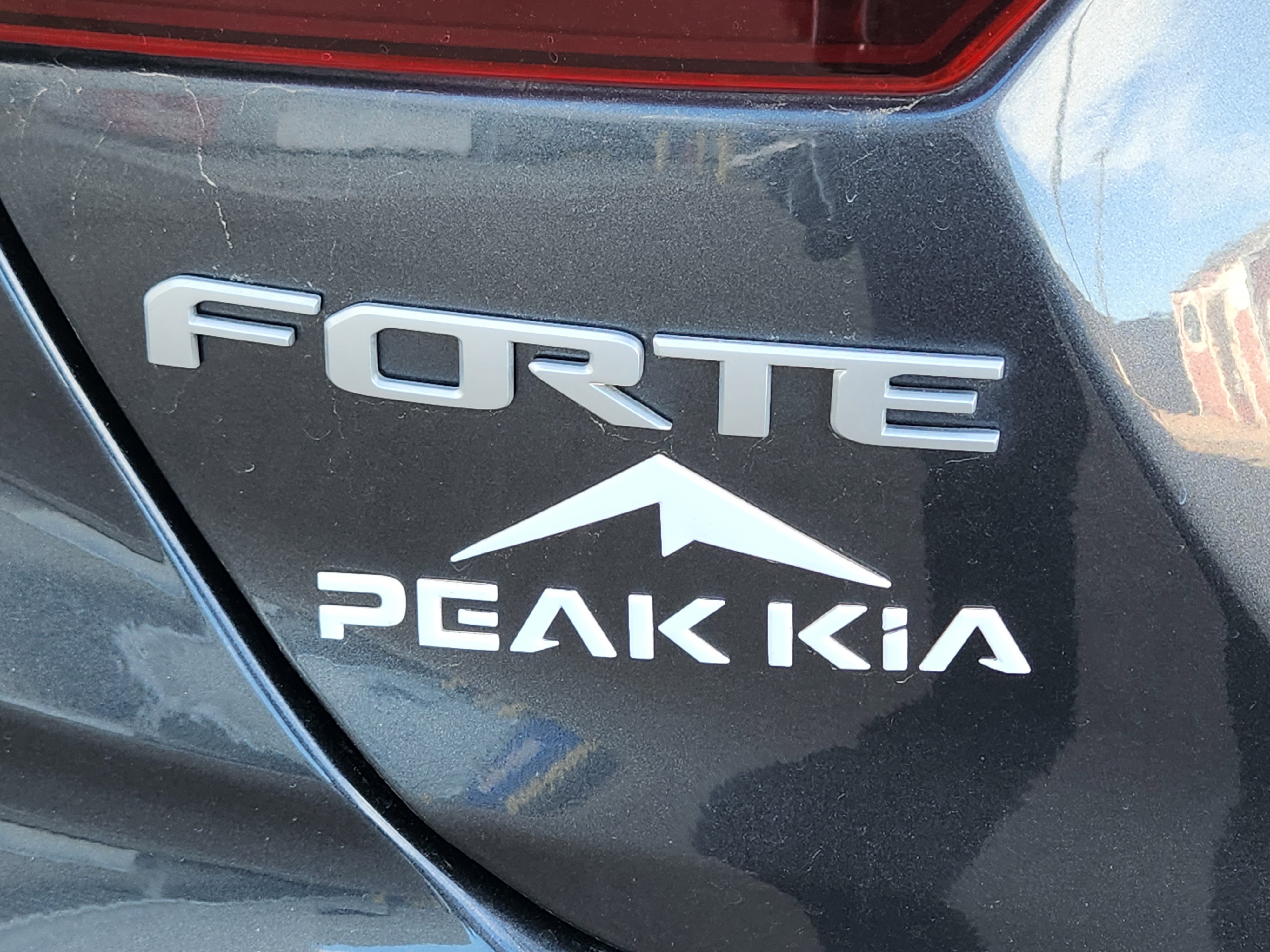 Used 2024 Kia Forte LXS w/ LXS Technology Package image 11