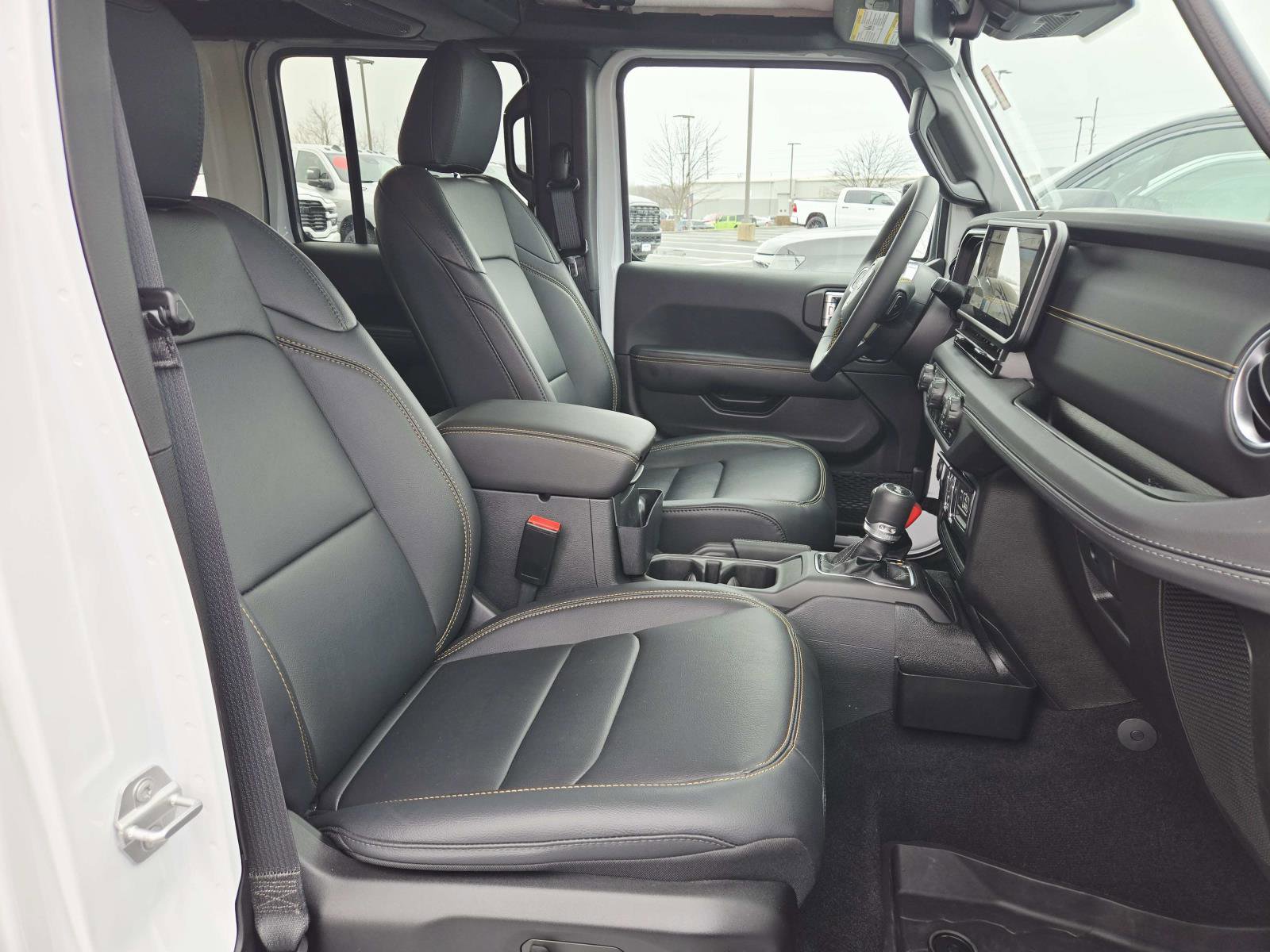 Used 2025 Jeep Wrangler Sahara w/ Safety Group image 18