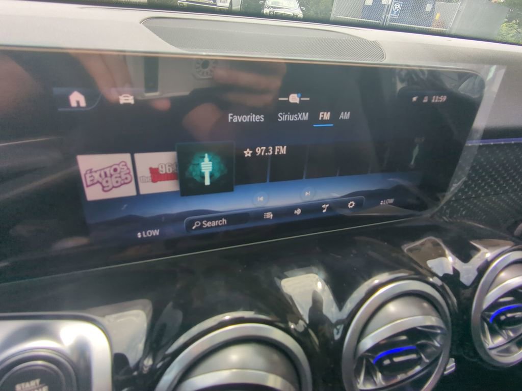 New 2025 Mercedes-Benz GLB 250 GLB 250 image 6