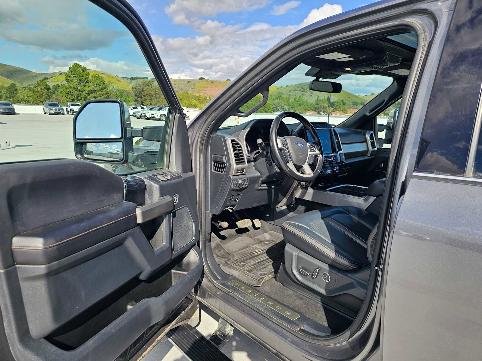 Used 2022 Ford F350 Platinum AWD/4WD image 19