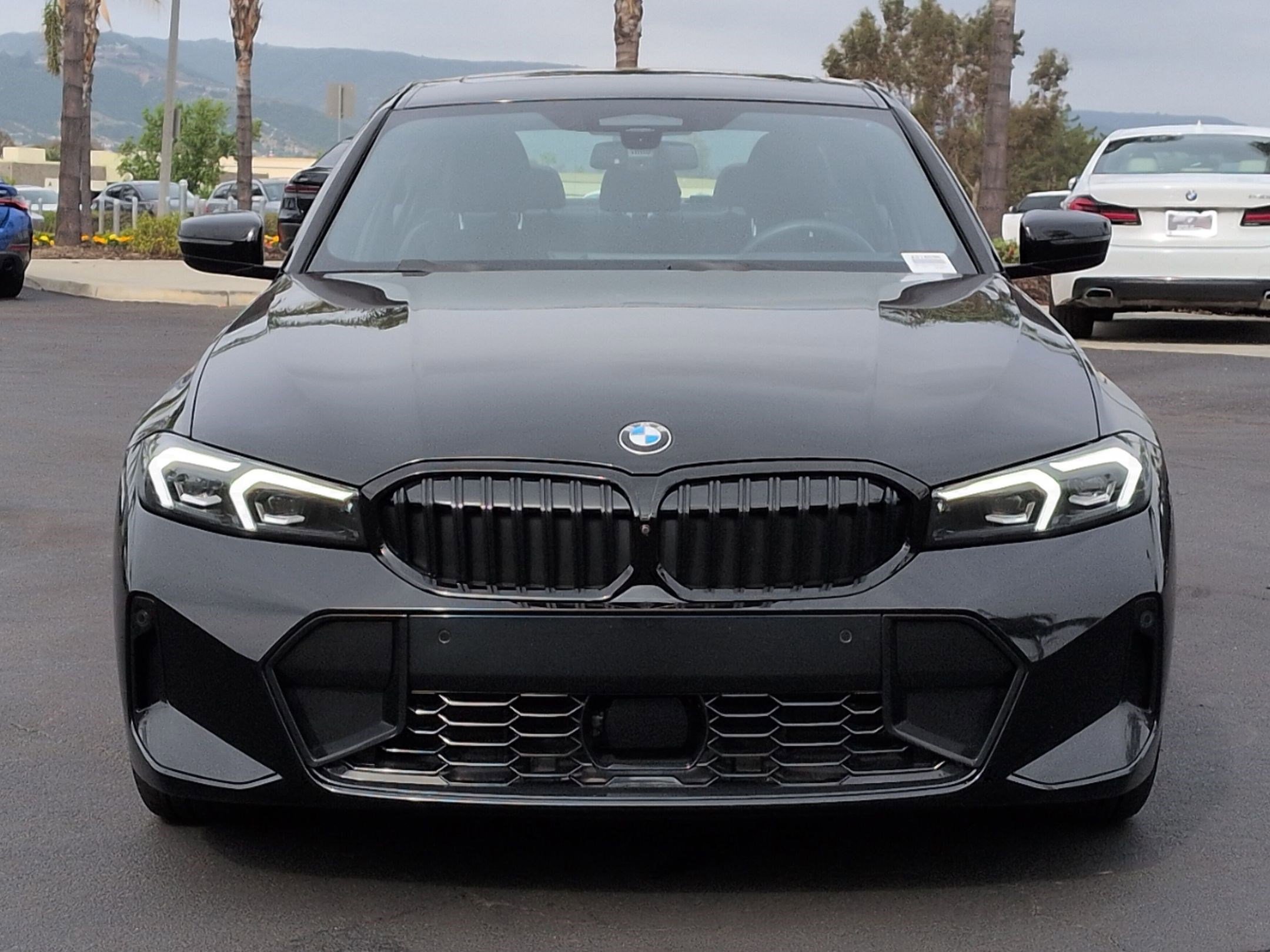 Used 2025 BMW 330i Sedan w/ M Sport Package RWD image 3