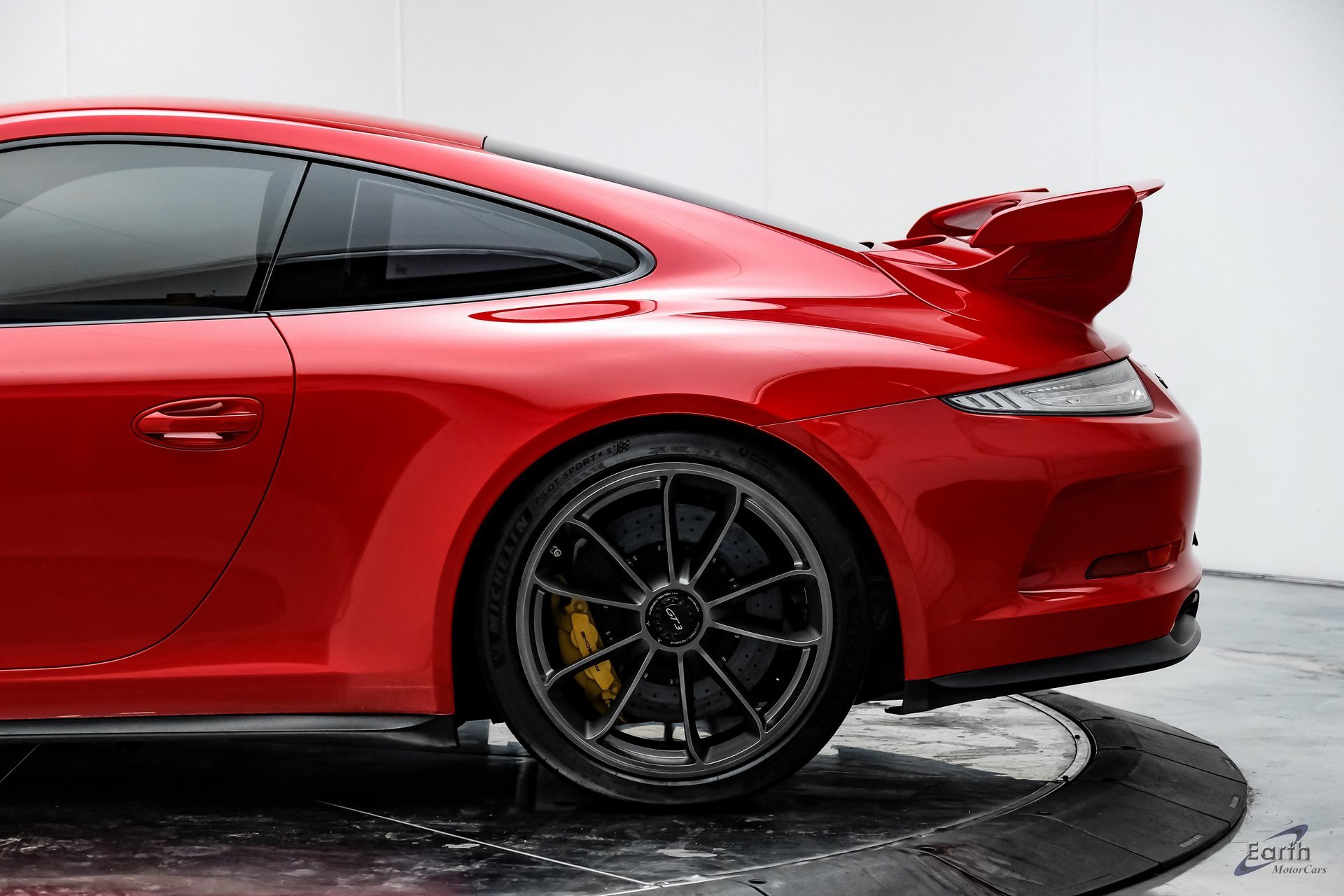 Used 2015 Porsche 911 GT3 image 8
