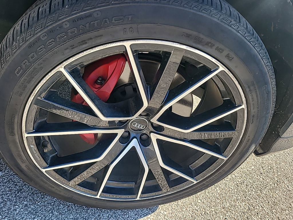 Used 2021 Audi Q8 Premium Plus w/ Premium Plus Package image 22