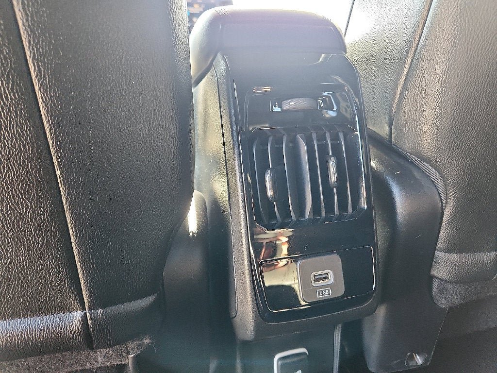 Used 2025 Jeep Compass Latitude AWD/4WD image 16