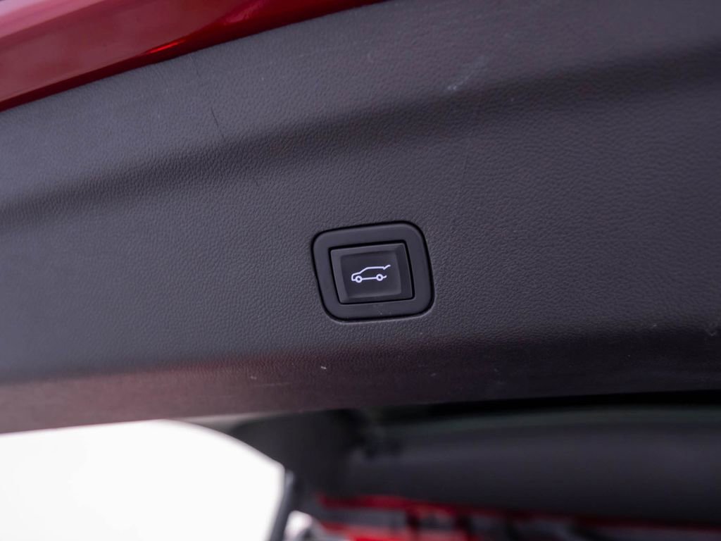 Used 2022 Chevrolet Tahoe Z71 image 37