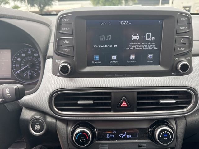 Used 2021 Hyundai Kona Limited w/ Cargo Package FWD image 3