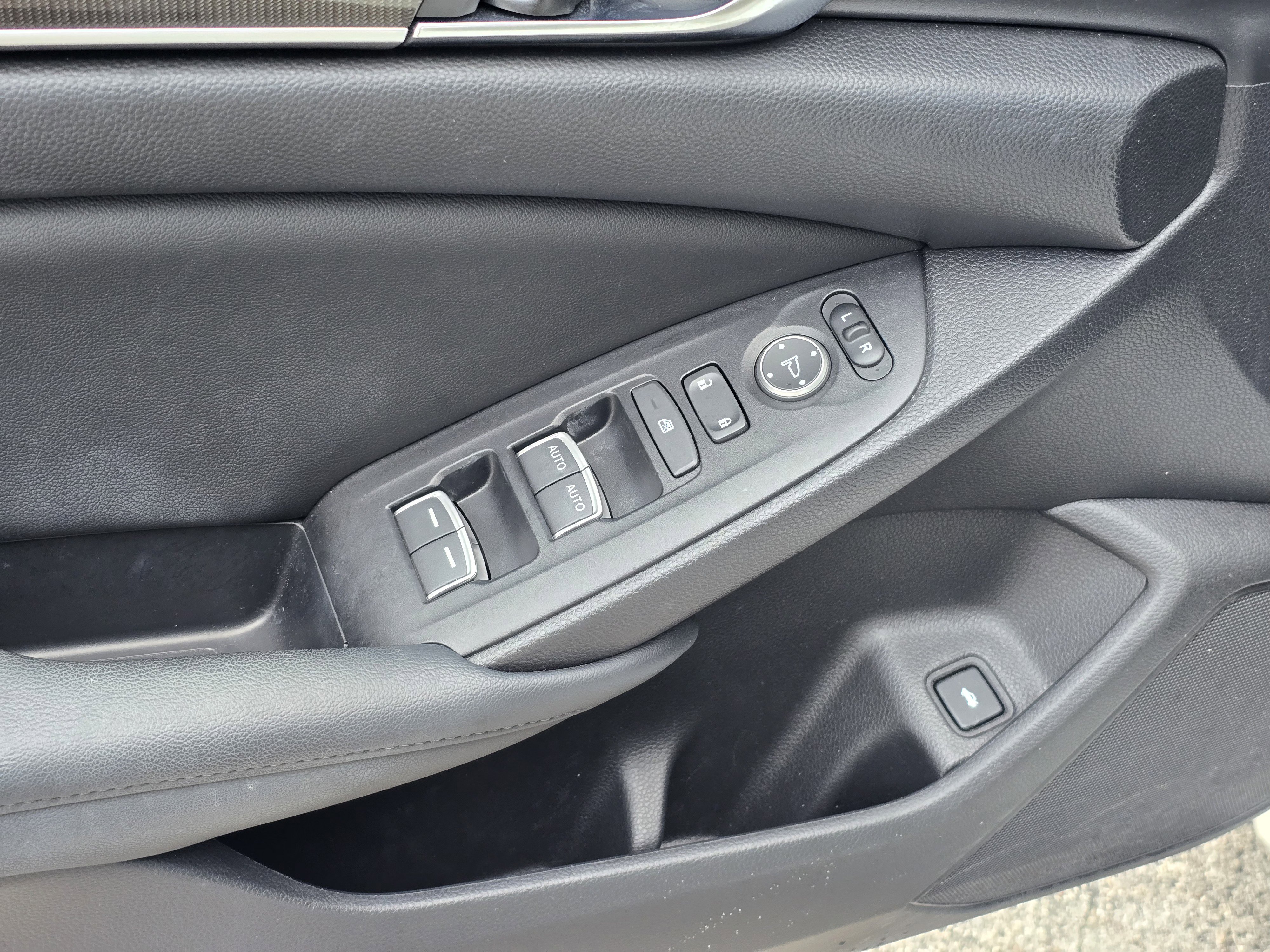 Certified 2022 Honda Accord Sport image 16