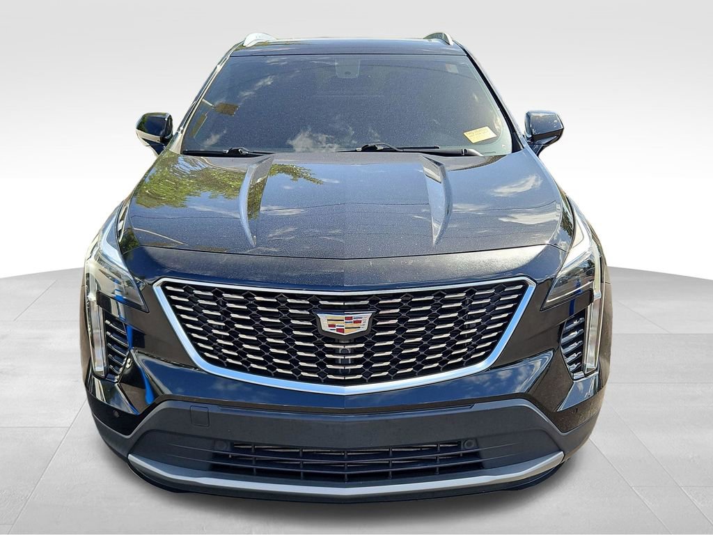 Used 2019 Cadillac XT4 Premium Luxury FWD image 2