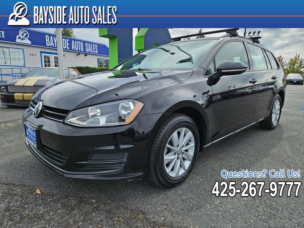 Used 2016 Volkswagen Golf S FWD image 1