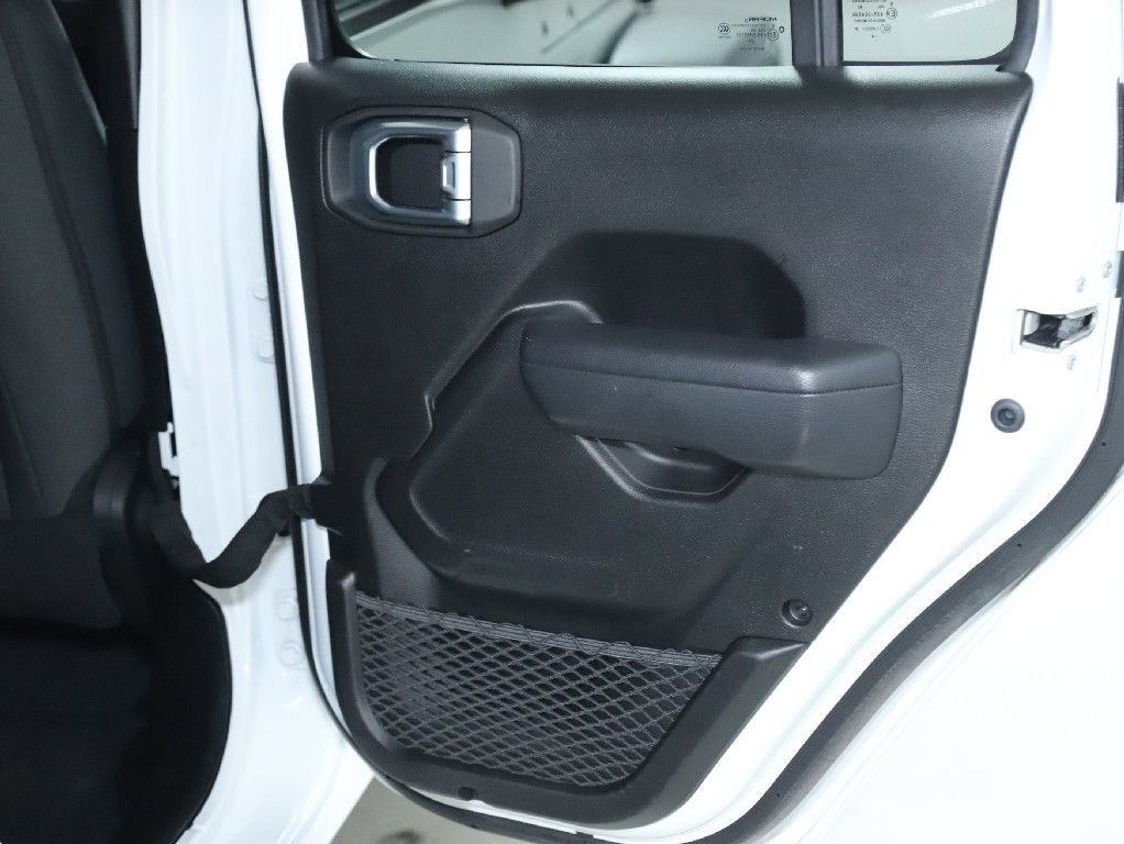 Used 2025 Jeep Wrangler Sport S image 31