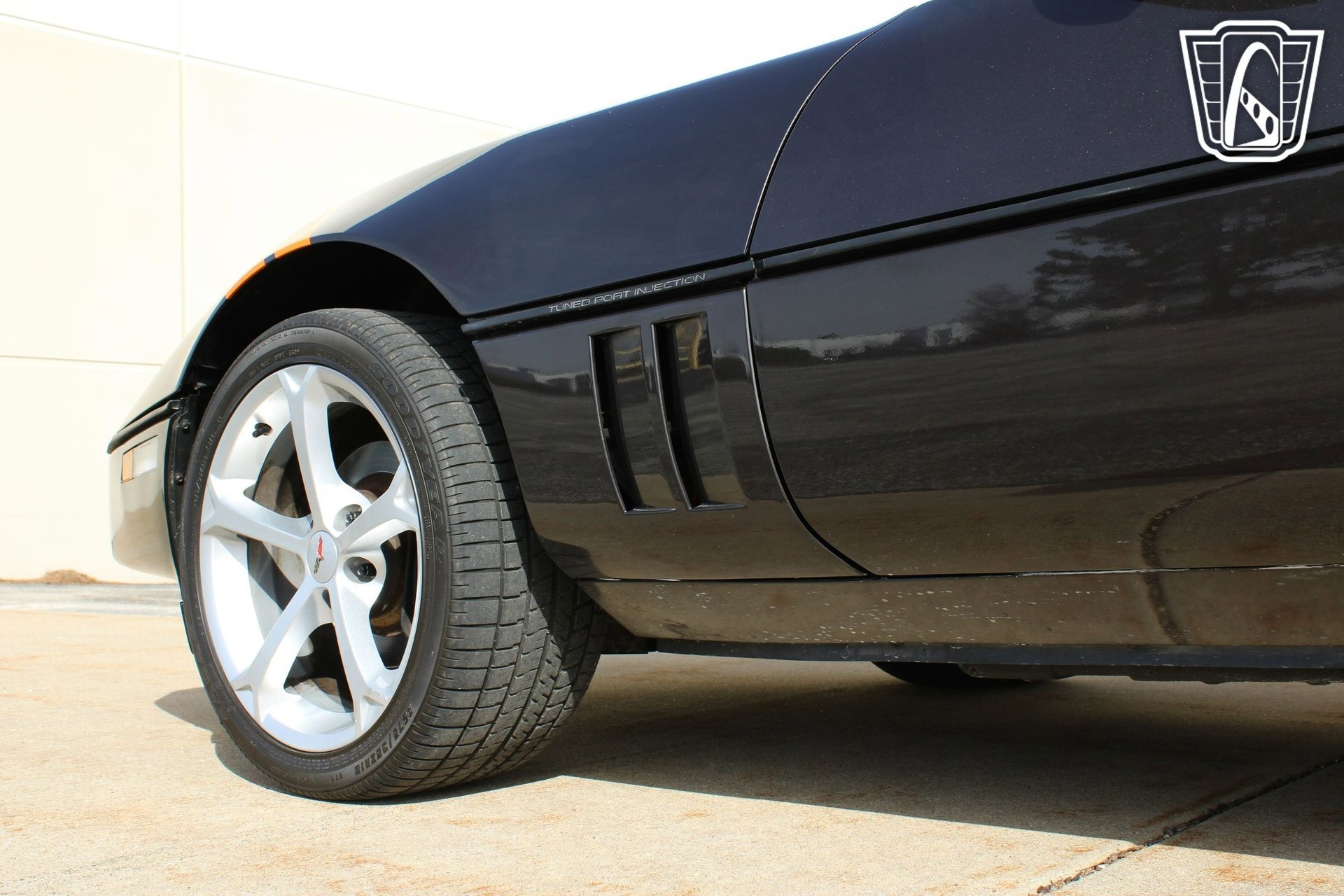 Used 1988 Chevrolet Corvette Coupe image 33