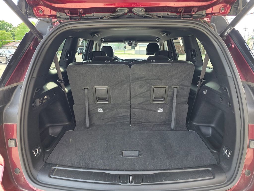 Used 2023 Jeep Grand Cherokee L Laredo RWD image 6