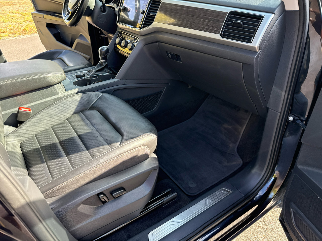 Used 2019 Volkswagen Atlas SEL R-Line image 31