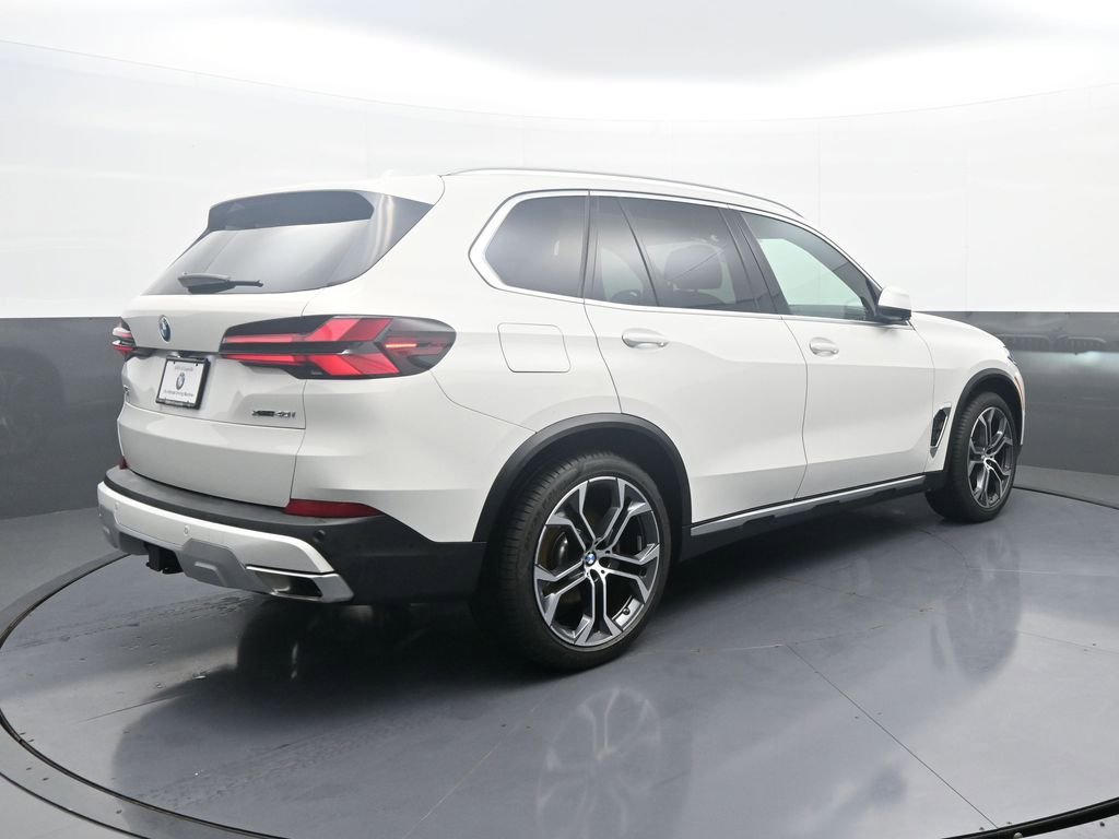 New 2026 BMW X5 xDrive40i w/ Climate Comfort Package image 7