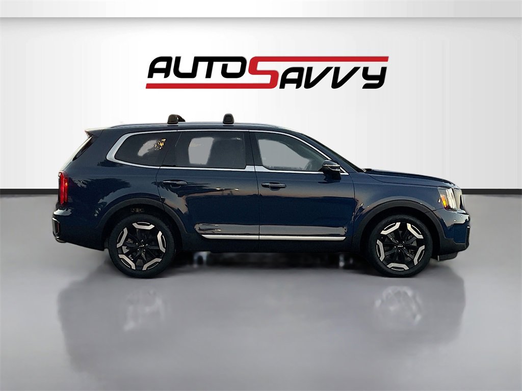 Used 2023 Kia Telluride S image 8