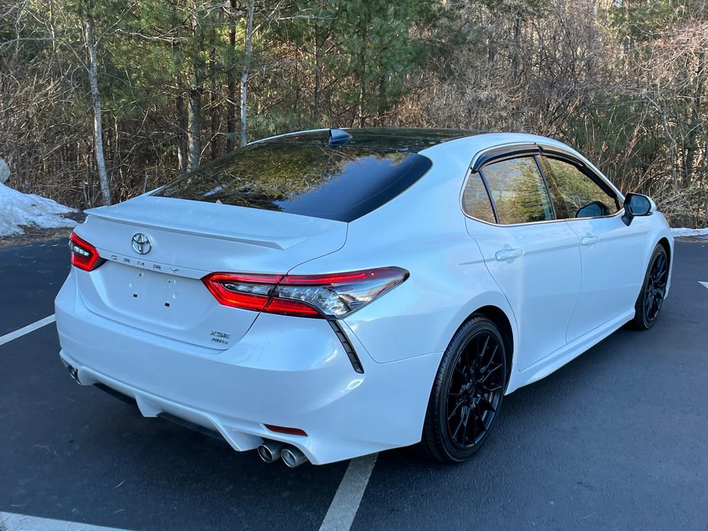 Used 2022 Toyota Camry XSE image 5