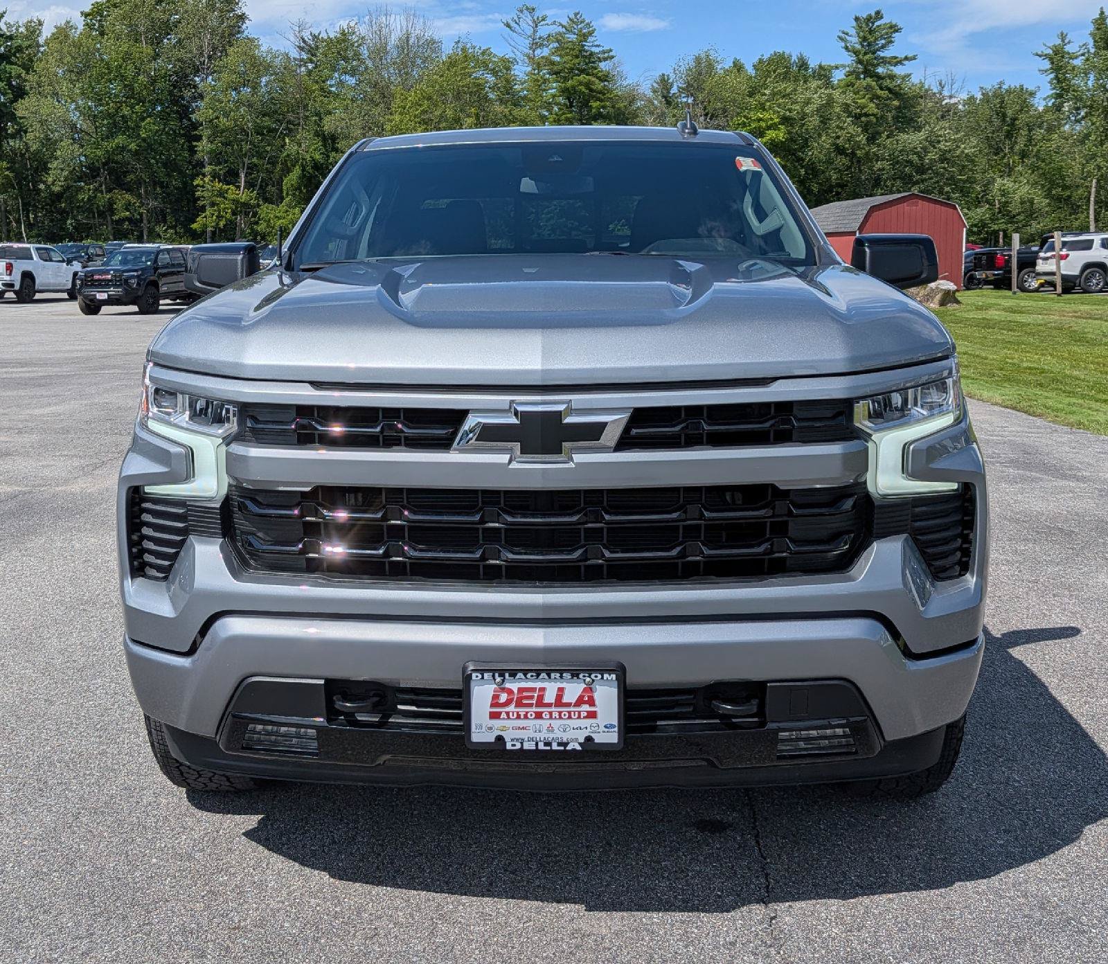Used 2025 Chevrolet Silverado 1500 RST AWD/4WD image 2