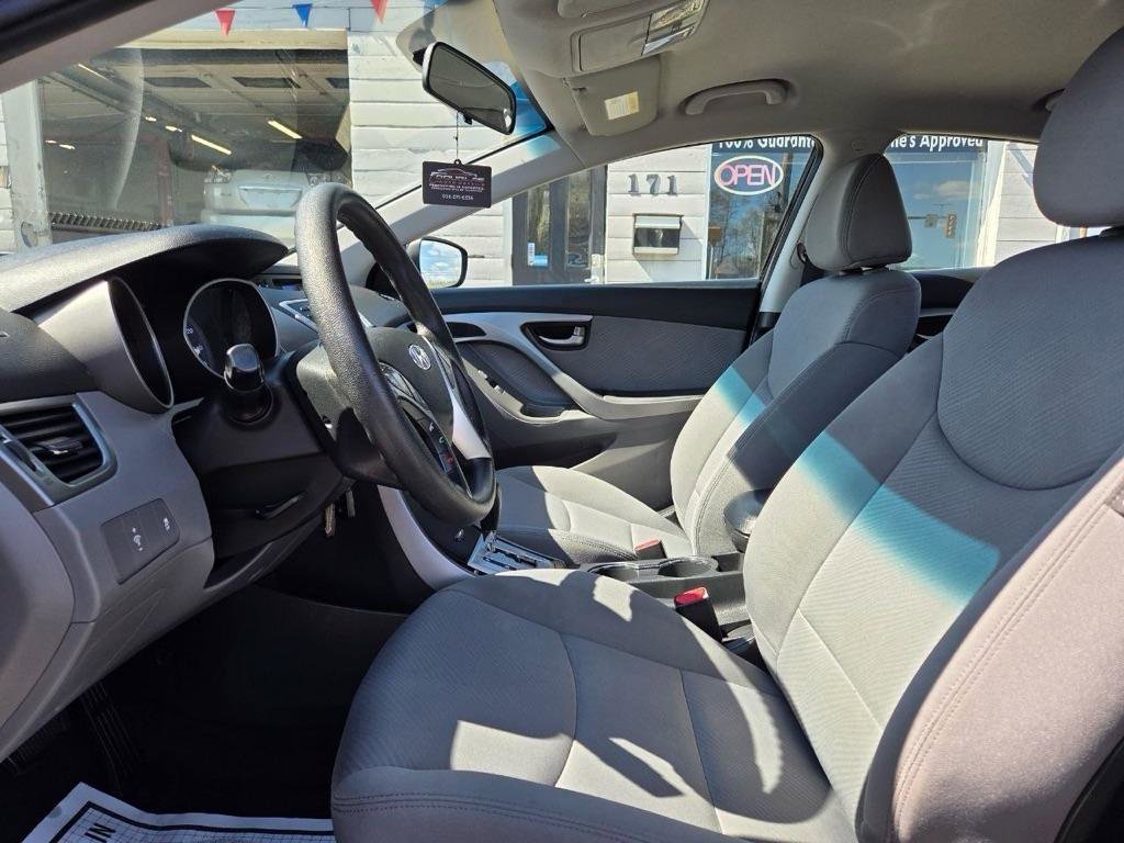 Used 2011 Hyundai Elantra GLS w/ Preferred Equipment Pkg 3 FWD image 10