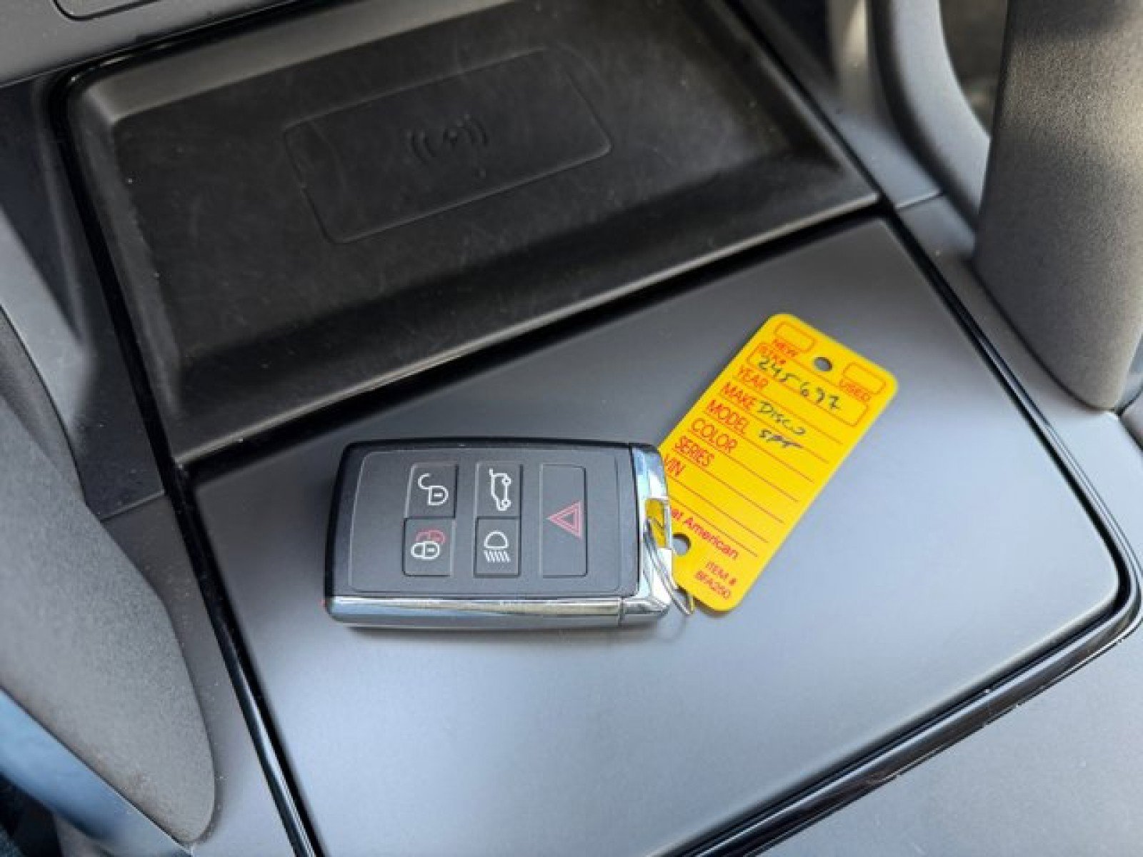 Used 2024 Land Rover Discovery Sport S image 22