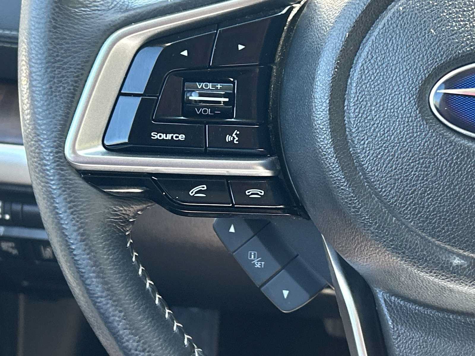 Used 2018 Subaru Outback 2.5i Limited AWD/4WD image 16