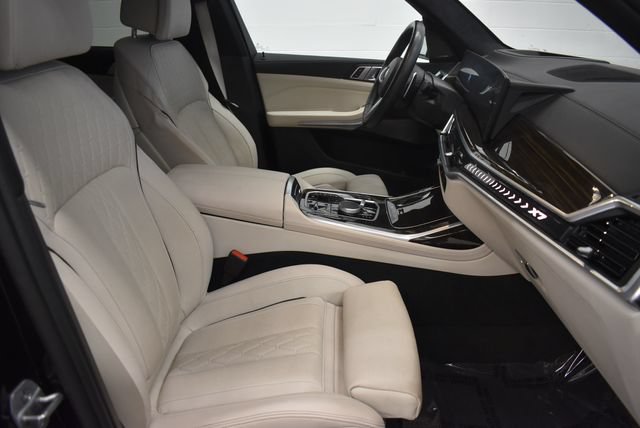 Used 2024 BMW X7 xDrive40i w/ M Sport Package AWD/4WD image 19