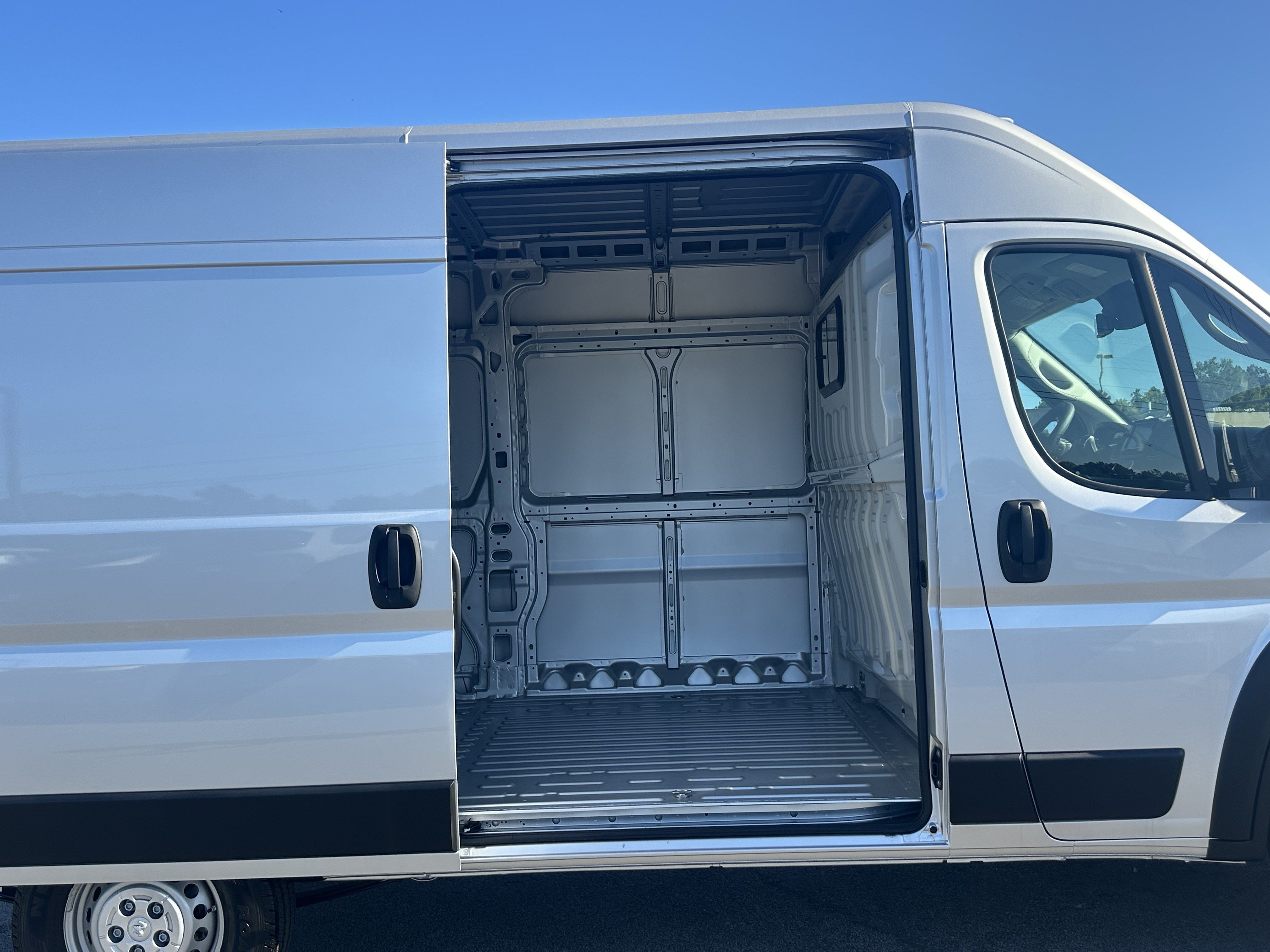 Used 2026 RAM ProMaster 1500 w/ Safety Group FWD image 15